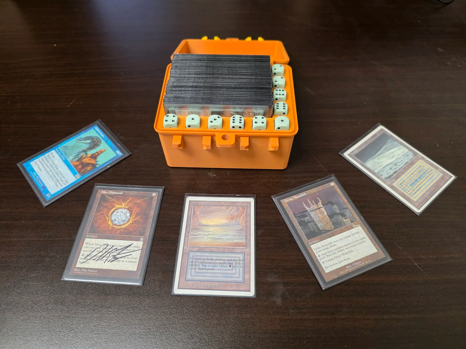 Secure MTG Deck Box - Dice + Tracker Compartment model preview